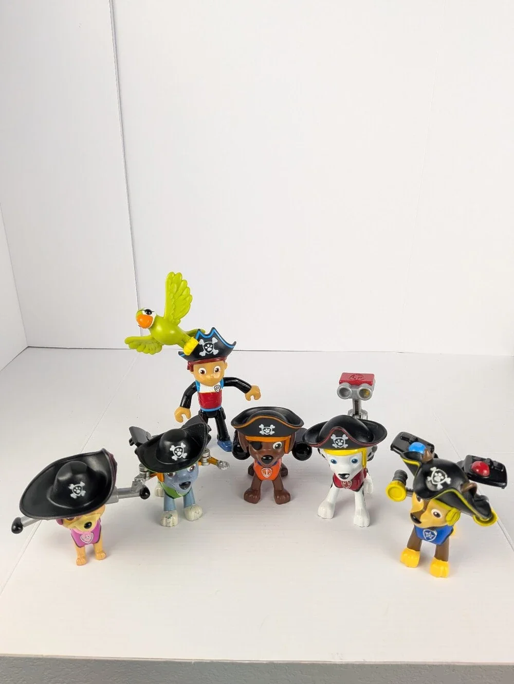 PAW Patrol Pirate Pups Air Patroller Spin Master &  7 Figures Read Description